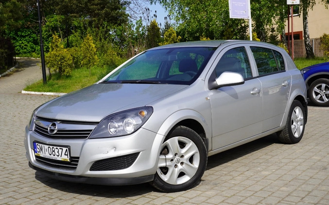 Opel Astra cena 9999 przebieg: 341000, rok produkcji 2010 z Katowice małe 631